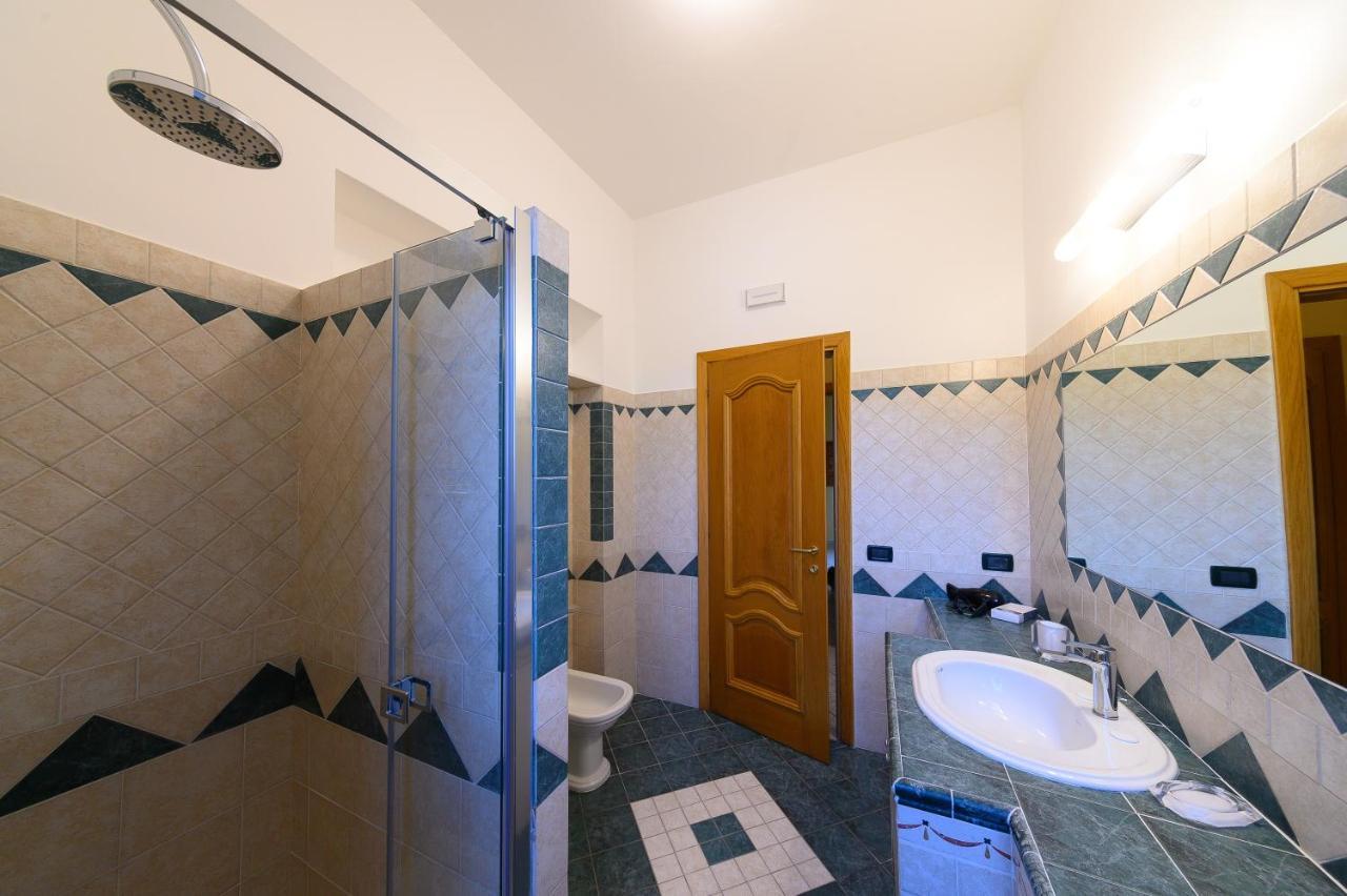 La Rosa - Luxury B&B イスキア島 エクステリア 写真